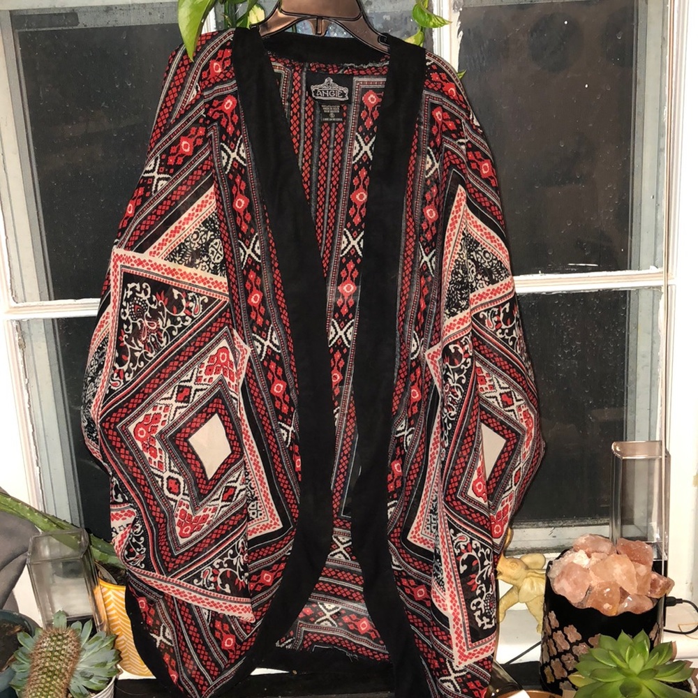 Patterned light weight cardigan
